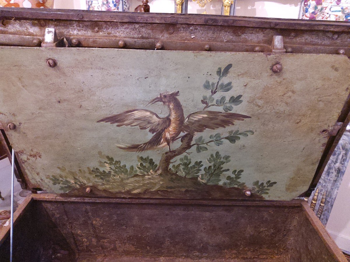 XVII Corsair Chest In Decorated Iron-photo-3